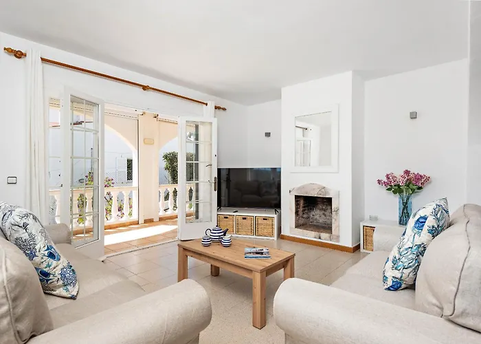 Cayetana By Escape * Mahón