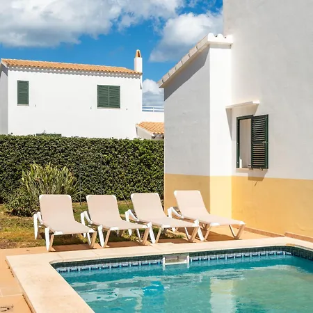 Cayetana Villa *