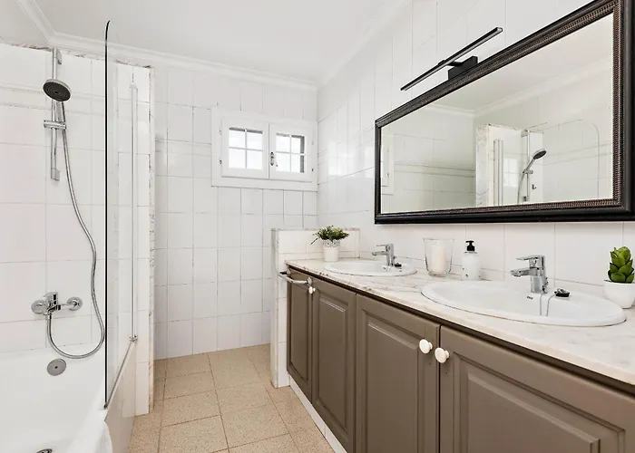 Cayetana By Escape *